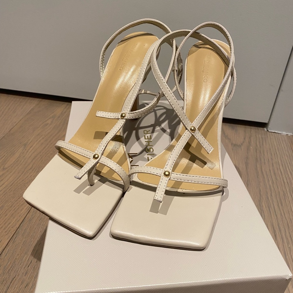 Worn once beige Marc Fisher heels
